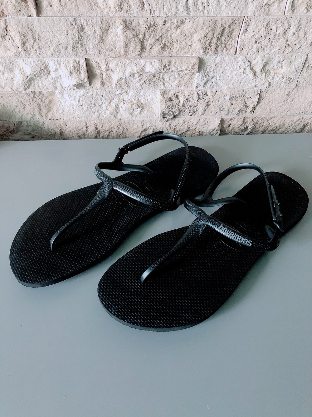 Havaianas Slingback sandals black size 11 12 women’s shoes flip flops